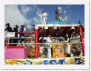 2006-03-05_15-12-39_Carnaval_28,0mm_F5,6_1_1250_eme_DiMAGE A2 * 2560 x 1920 * (2.43MB)